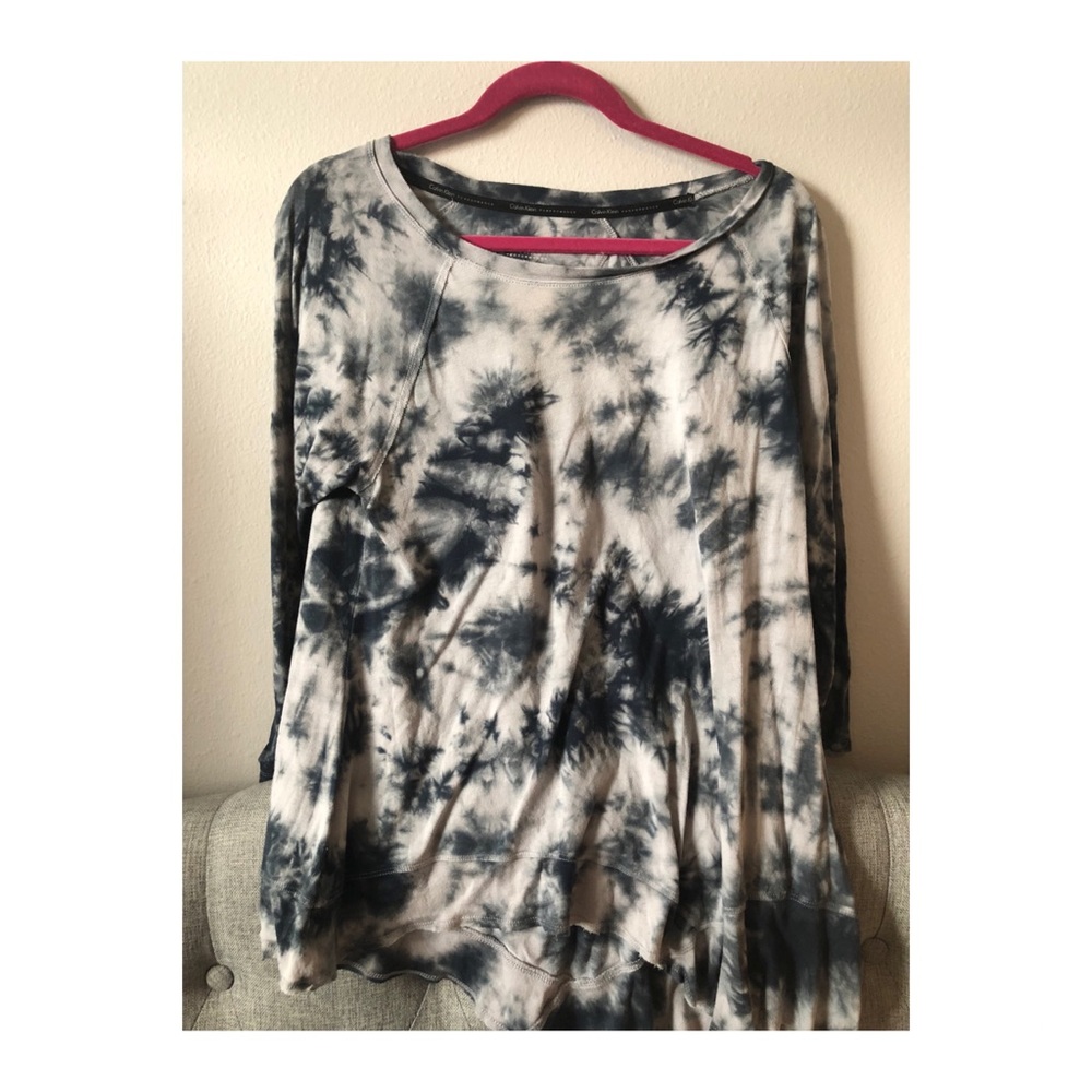 super soft 3/4 sleeve blue tie dye tee shirt!
